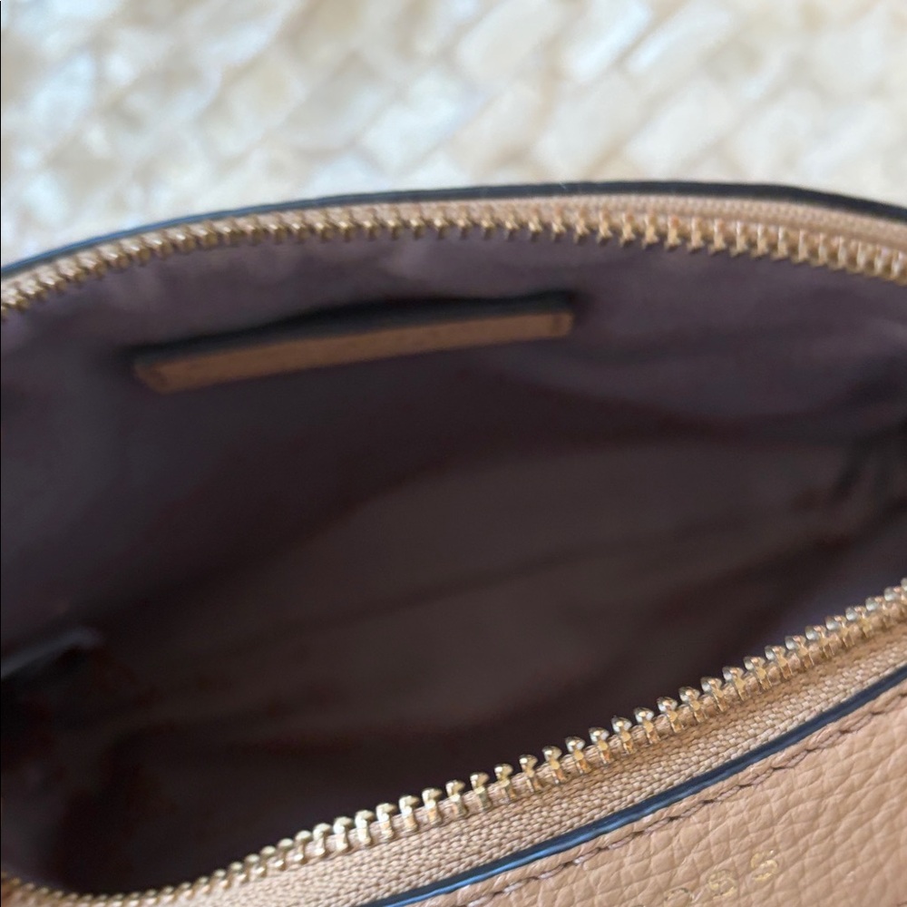 Marc Jacobs Camel TanCrossbody Pebble Shutter - Picture 8 of 13